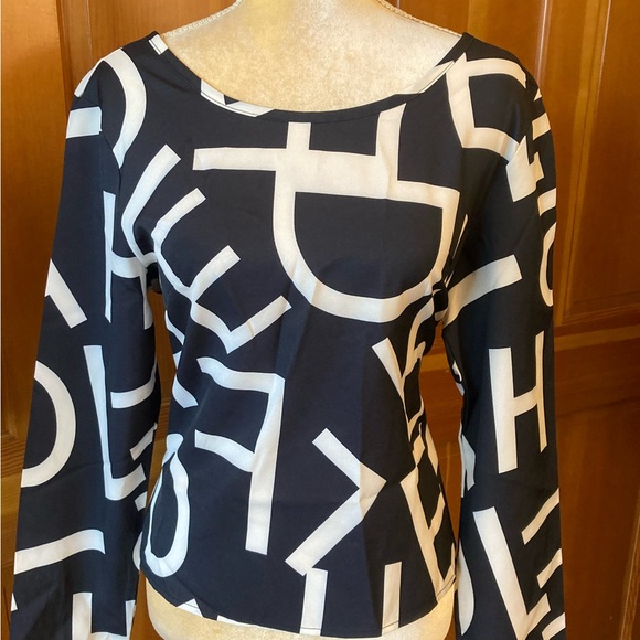 Jeweled Backless Blouse. - Picture 15 of 16